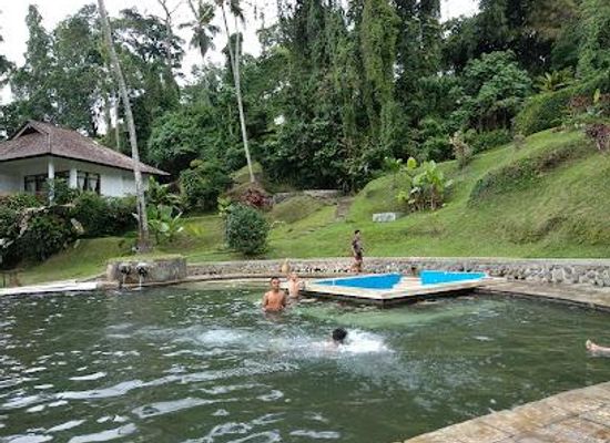 indonesia/bali/attraction/hot-spring-penatahan-kaja