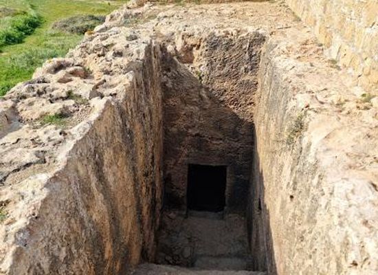 cyprus/kato-paphos/attraction/archaeological-site-of-the-tombs-of-the-kings