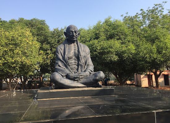 india/bhubaneswar/attraction/mahatma-gandhi-park