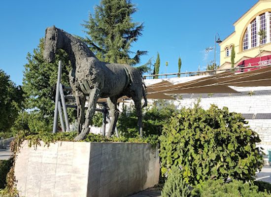 greece/larissa/attraction/monument-of-bucephalus