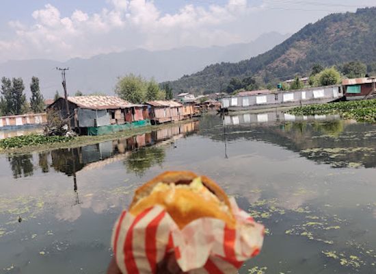 india/kashmir-valley/attraction/ghat-no-7