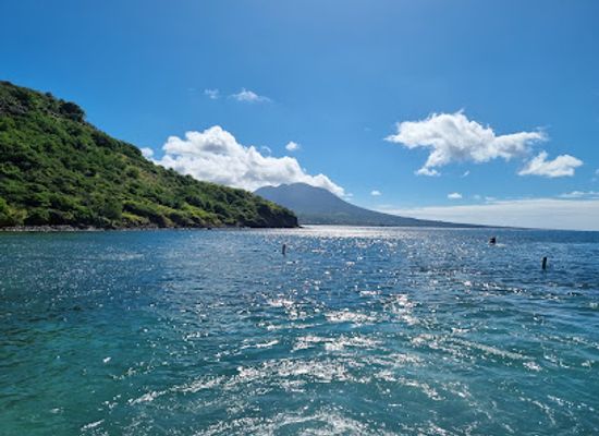 saint-kitts-and-nevis/black-rocks/attraction/reggae-beach-bar-grill