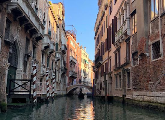 italy/veneto/attraction/gondola-bacino-orseolo