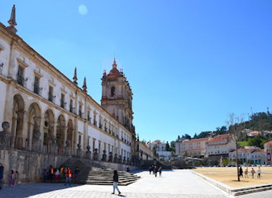 portugal/estremadura/attraction/monastery-of-alcobaca