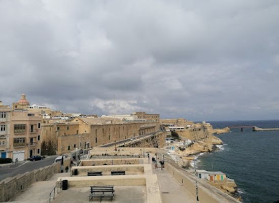 malta/marsamxett-harbour/attraction/war-memorial