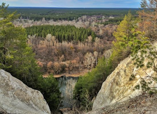 ukraine/seversky-donets-river/attraction/lavochka-bilya-urvyshcha