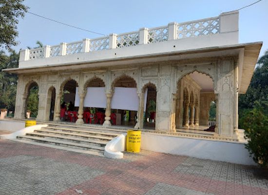india/lucknow/attraction/historical-baradari