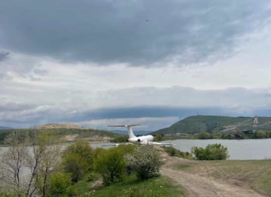 armenia/kotayk/attraction/tu-134a
