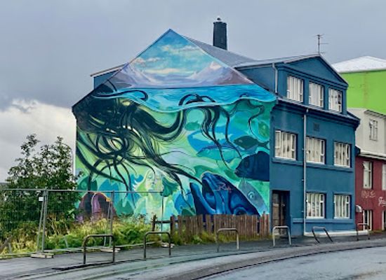 iceland/reykjavik-capital-area/attraction/ocean-girl-mural-painting