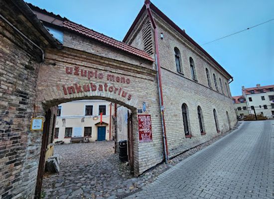 lithuania/vilnius/uzupis/attraction/romualdo-kuncos-dirbtuve