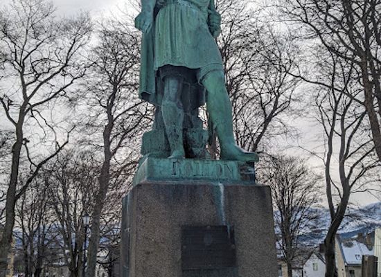 norway/more-og-romsdal/attraction/rollo-the-viking