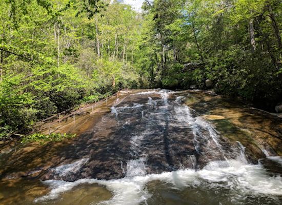 north-carolina/great-smoky-mountains/attraction/sliding-rock