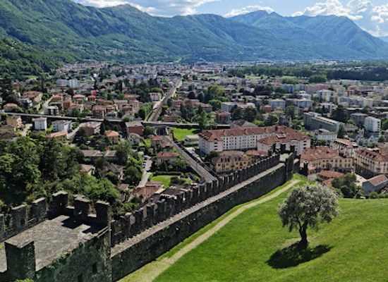 switzerland/ticino/attraction/visconteo-castle