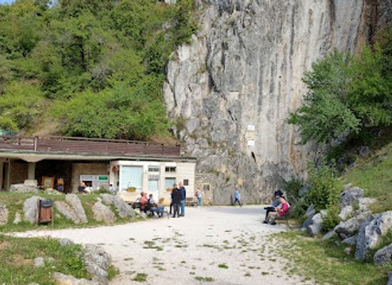 slovakia/slovak-karst-national-park/attraction/baradla-aggtelek-cave-entrance