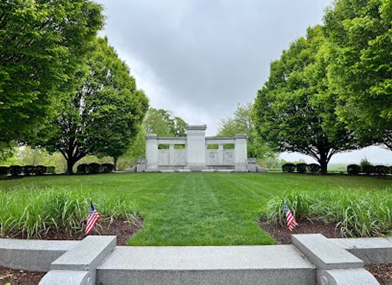 pennsylvania/hershey/attraction/grave-of-milton-hershey