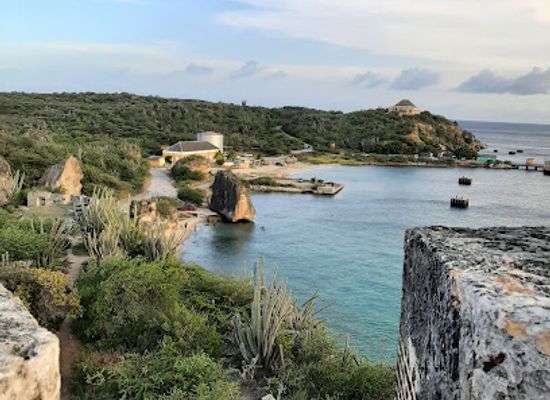 curacao/sta-catharina/attraction/kueba-fortbeekenburg