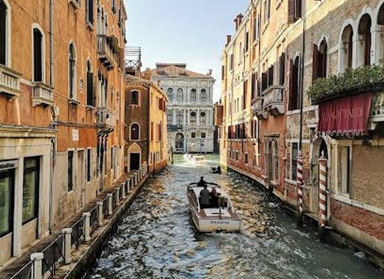 italy/venice/attraction/strada-nova