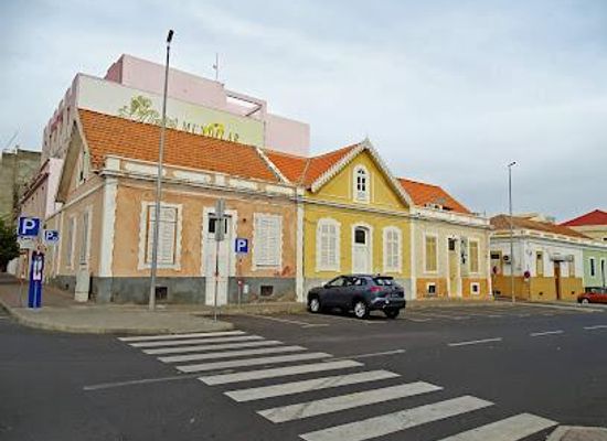cabo-verde/praia-baixo/attraction/fundacao-amilcar-cabral