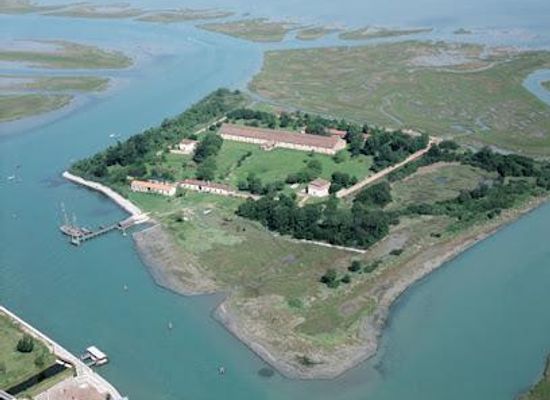 italy/venice-lido/attraction/island-of-lazzaretto-nuovo