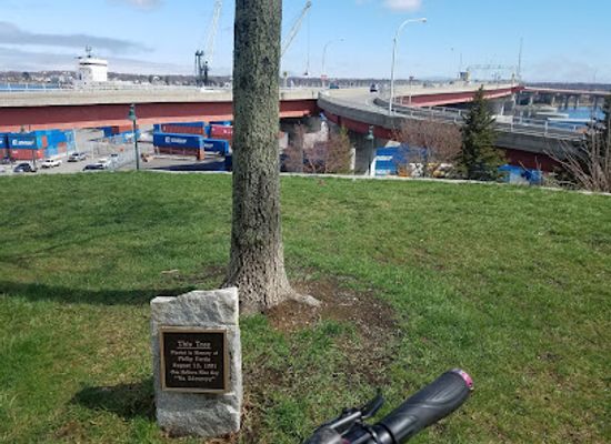 maine/portland/west-end/attraction/harbor-view-memorial-park