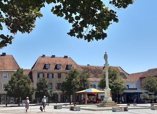 austria/burgenland/attraction/hauptplatz-furstenfeld