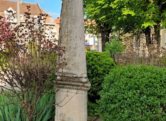 romania/sibiu/attraction/counselor-klein-von-straussenburg-obelisk