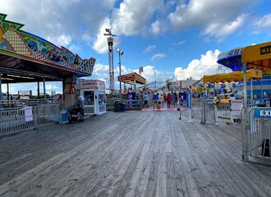 new-jersey/jersey-shore/attraction/jenkinson-s-boardwalk