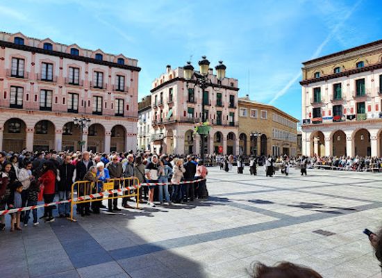 spain/huesca/attraction/plaza-luis-lopez-allue