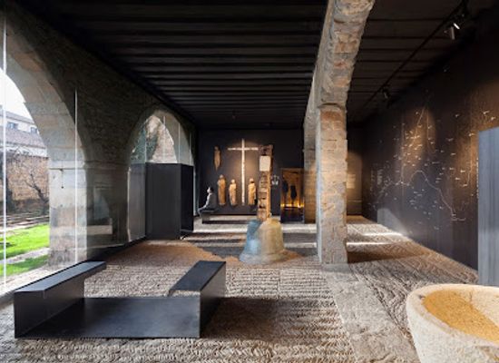 spain/navarre/attraction/pamplona-cathedral-occidens
