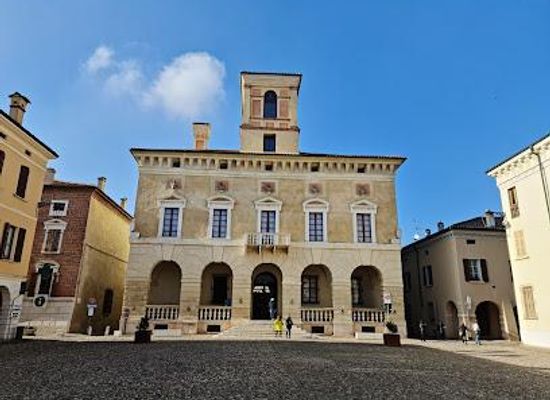 italy/emilia-romagna/attraction/palazzo-ducale-sabbioneta