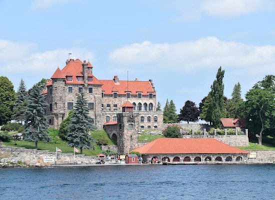 new-york/thousand-islands/attraction/singer-castle