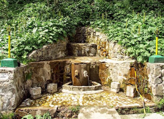 romania/arges/attraction/fantana-lui-george