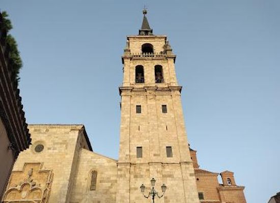 spain/madrid/landmark/catedral-magistral-de-los-santos-justo-y-pastor-de-alcala-de-henares