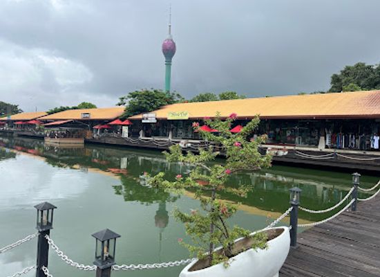 sri-lanka/gampaha-district/attraction/floating-market-pettah