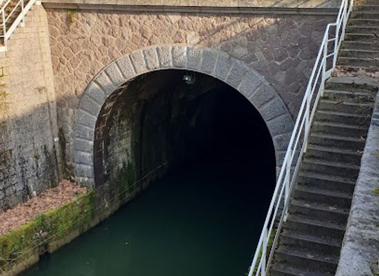 france/burgundy/attraction/arch-canal-de-bourgogne