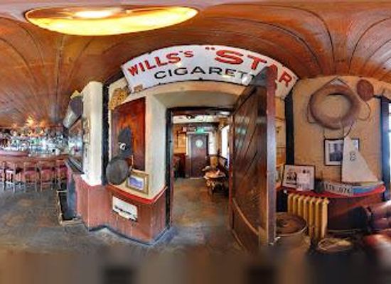 ireland/bray/attraction/the-harbour-bar