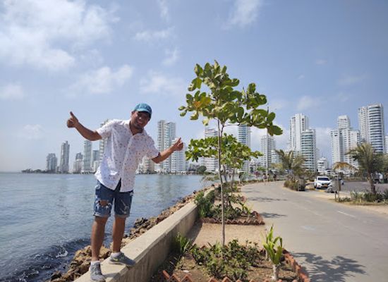 colombia/cartagena/bocagrande/attraction/malecon-bahia-de-las-animas