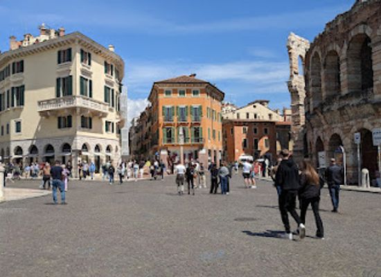 italy/verona/attraction/palazzo-bevilacqua