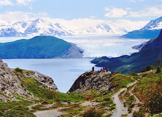 argentina/southern-patagonia/attraction/grey-lake