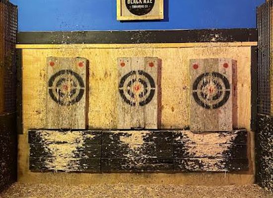 united-kingdom/stirling/attraction/black-axe-throwing-co-edinburgh