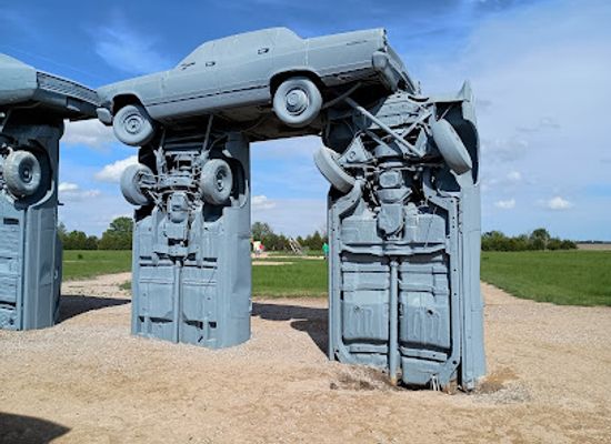 nebraska/republican-river-valley/attraction/carhenge