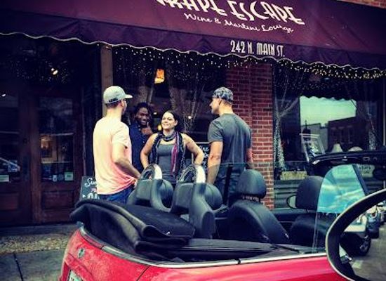 iowa/eastern-iowa/attraction/the-grape-escape