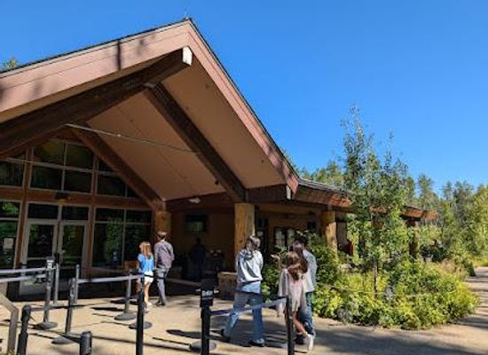montana/kalispell/attraction/apgar-visitor-center