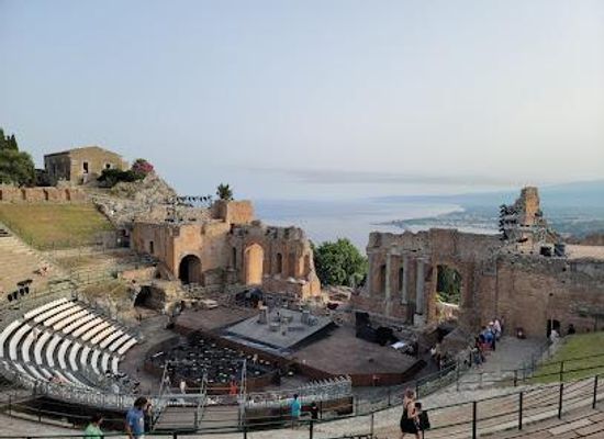 italy/catania/attraction/teatro-antico-di-taormina
