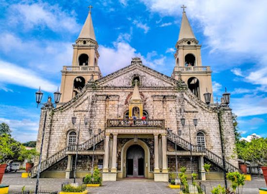 philippines/western-visayas/attraction/jaro-metropolitan-cathedral-national-shrine-of-our-lady-of-candles