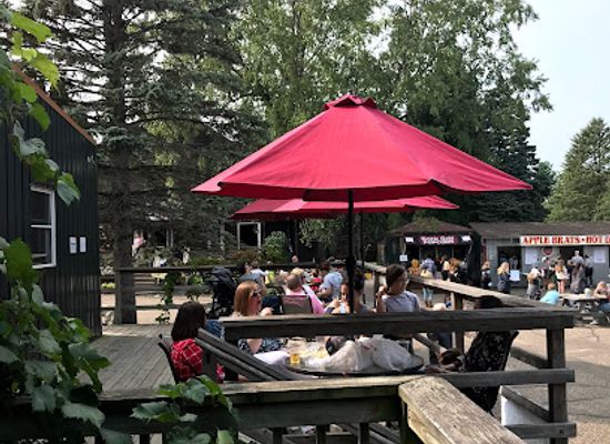 minnesota/stillwater/attraction/saint-croix-vineyards