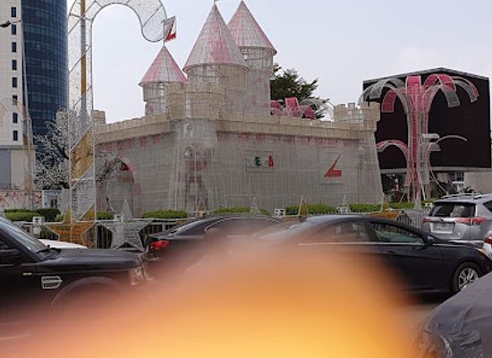 nigeria/lagos/victoria-island/attraction/eko-hotel-roundabout