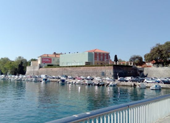 croatia/zadar/attraction/museum-of-ancient-glass