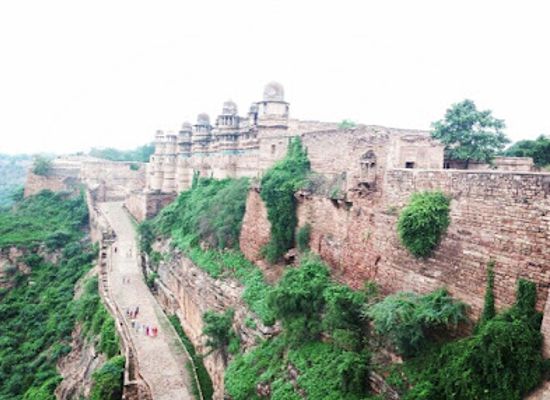india/madhya-pradesh/attraction/gwalior-fort