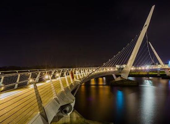 united-kingdom/derry/attraction/the-peace-bridge
